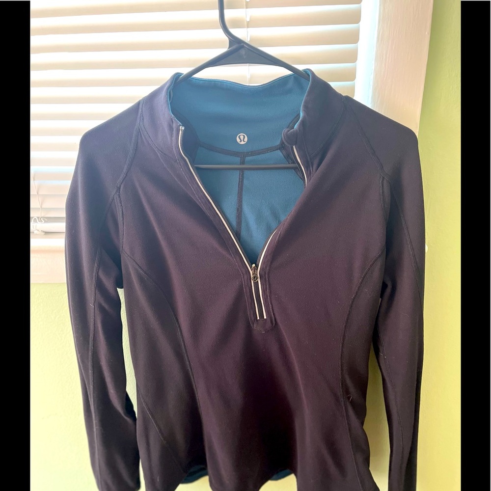 Black lululemon quart zip